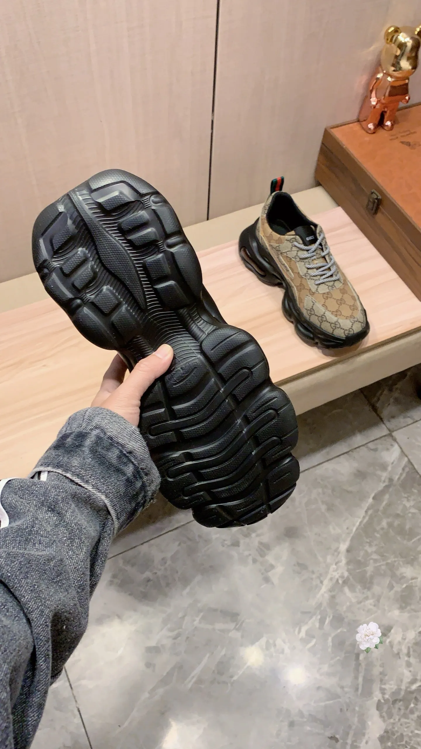 Men's men's shoes💰460💰💰🎩🎩[Lightning][Lightning] "Gucci*" latest • popular casual shoes, top brand [seduce] luxury ~ purchasing agency, top ~ quality. [Strong] The upper is made of imported breathable cowhide with material ➕ breathable sheepskin feet (•) and fine workmanship. The original stylish and stylish soft rubber wear-resistant and non-slip outsole is light and comfortable on the feet. The real thing looks better when photographed. 012: code: 38-44, 4️⃣ colors selected
